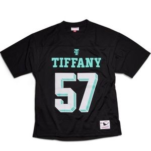 Limited-edition
Tiffany x NFL® x Mitchell & Ness
Football Jersey
